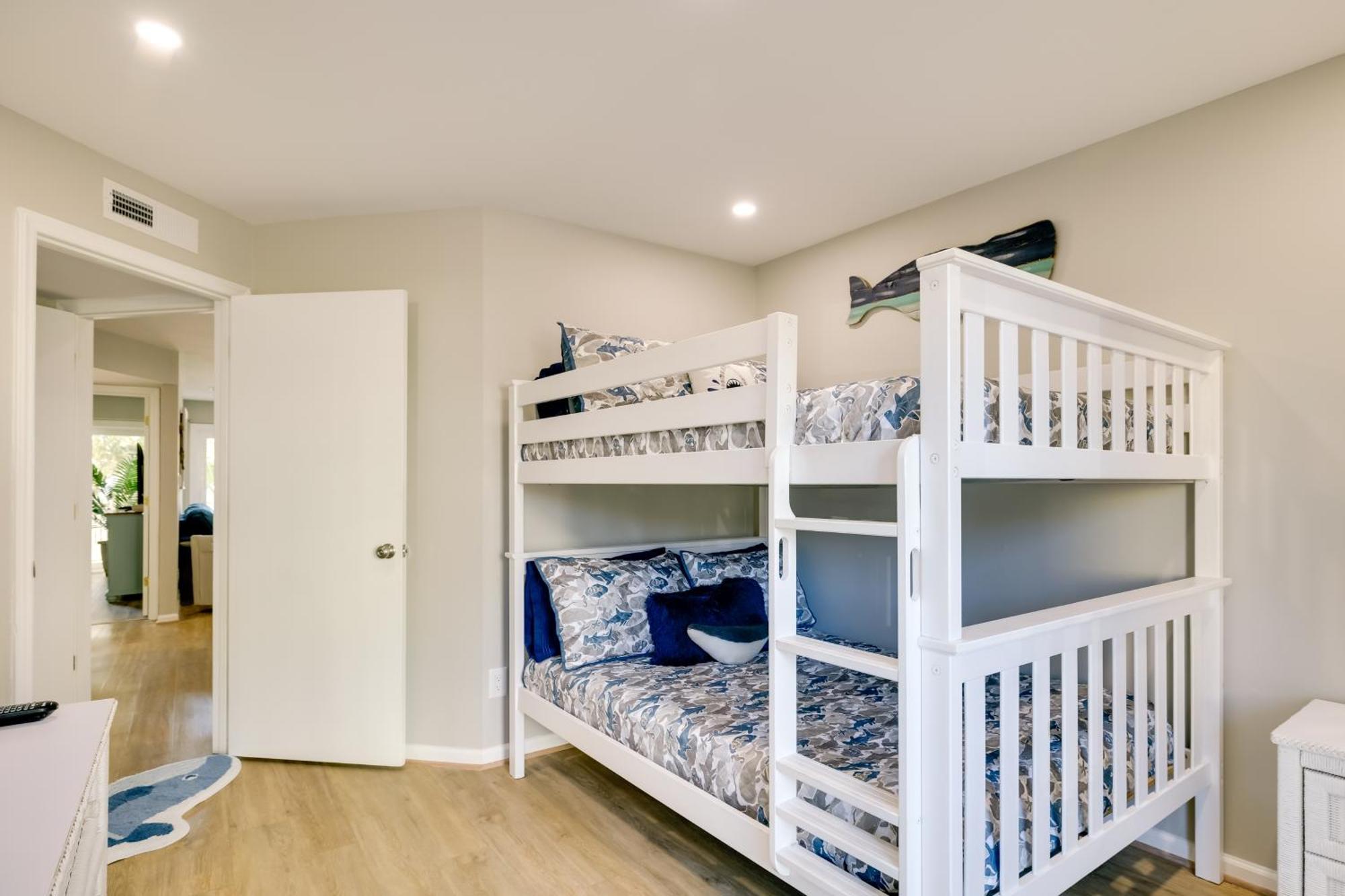 Emerald Isle Condo With Indoor Pool And Beach Access! Ngoại thất bức ảnh